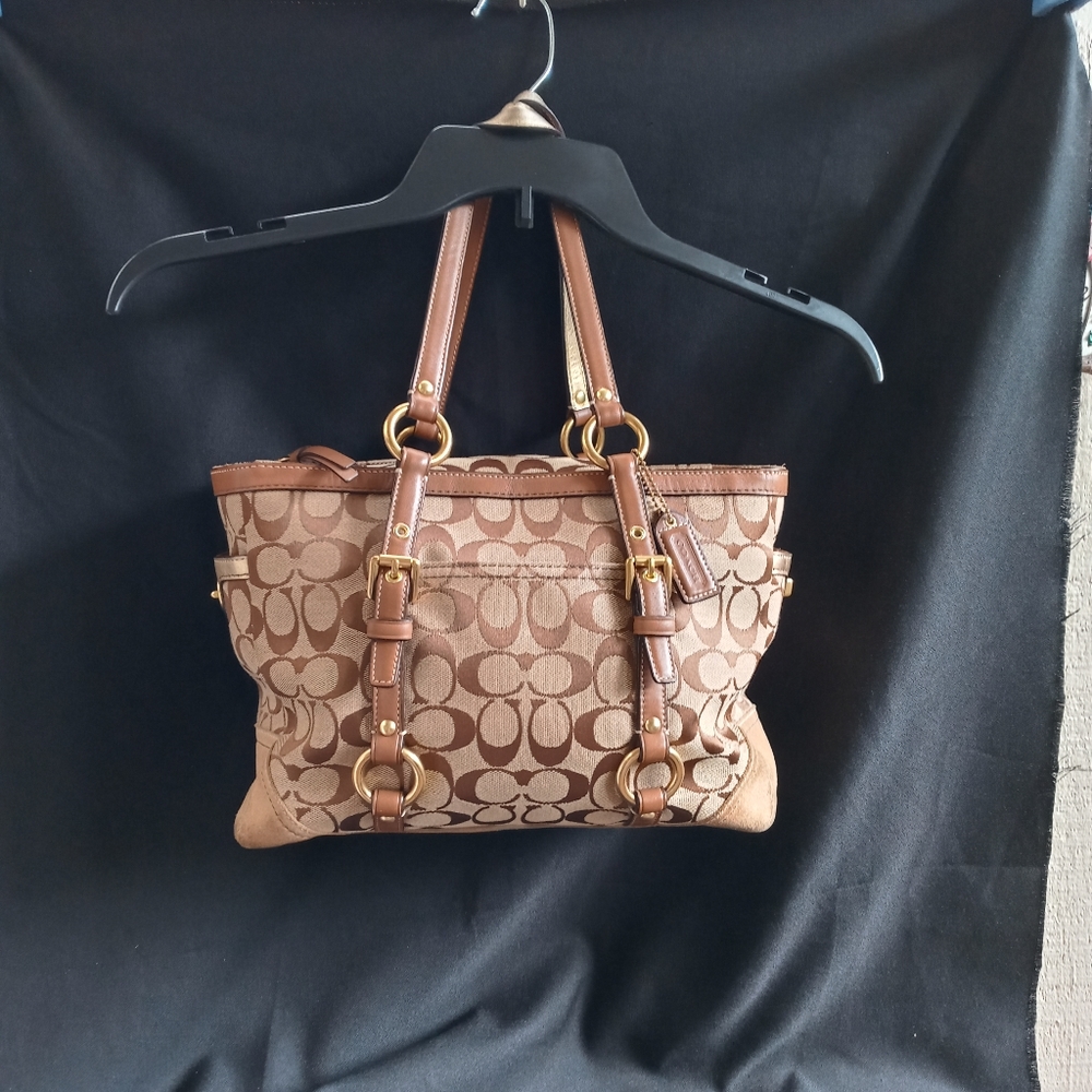 Women's handbag